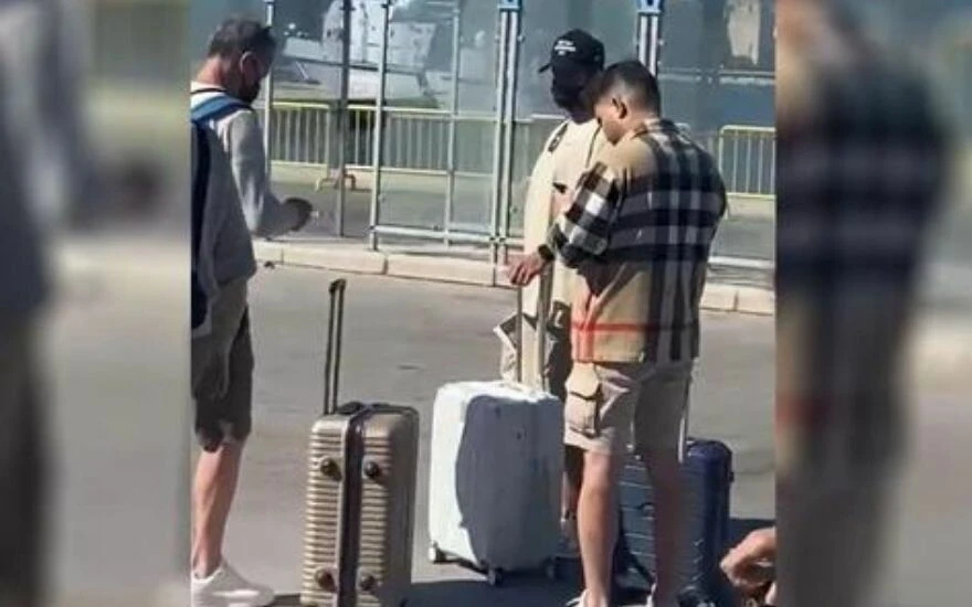 Mehmet Dinçerler soluğu Rodos’ta aldı: Hadise en büyük pişmanlığını söyledi