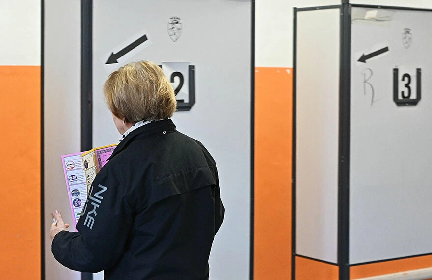 İtalya’da 51 milyon seçmen bugün ‘erken seçim’ ile sandık başında! Kamuoyu yoklamasında öne çıkan Giorgia Meloni kimdir?