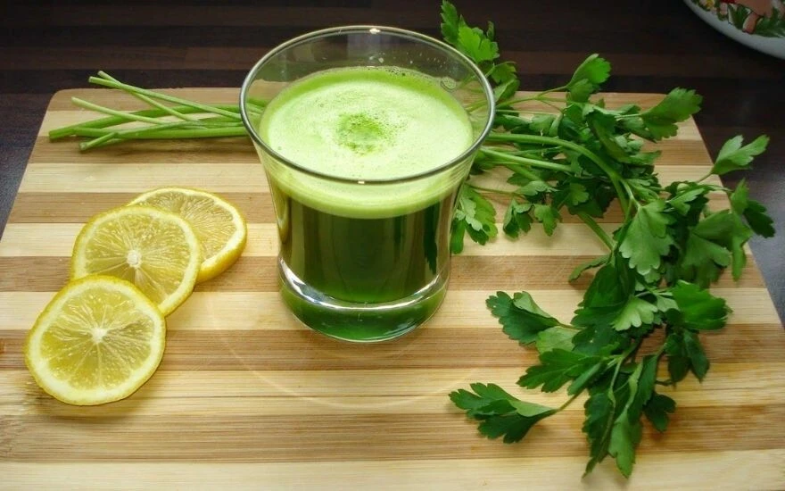 72 saatte 4 kilo verdiren içecek: Karaciğeri güçlendiriyor, yağı sıfırlıyor!