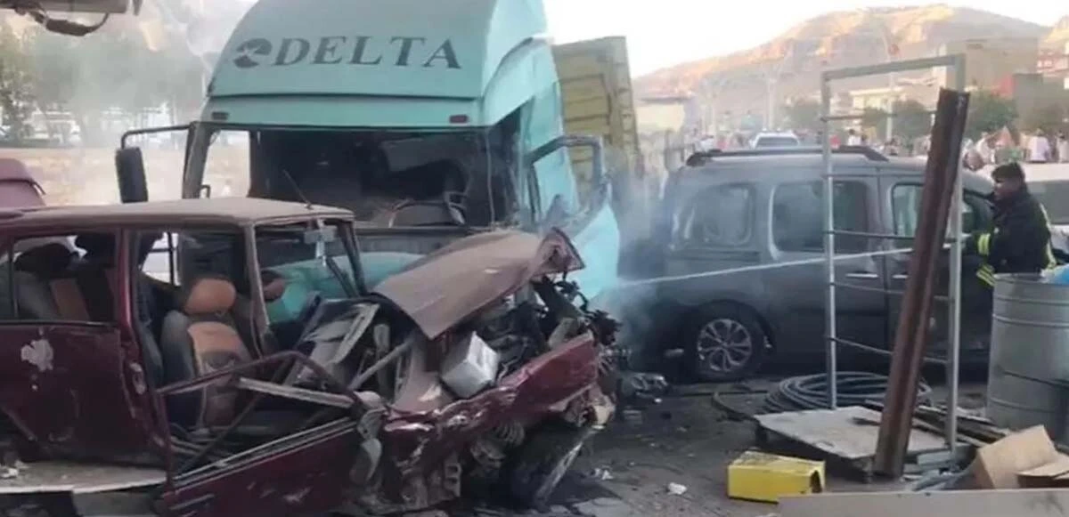 Facianın nedeni ihmaller zinciri! Mardin'de 20 kişinin öldüğü tır kazasına ilişkin bilirkişi raporu tamamlandı