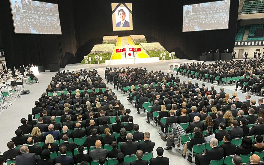 Suikasta uğrayarak hayatını kaybeden Şinzo Abe için devlet töreni düzenlendi! Cenaze masrafları Kraliçe'yi geride bıraktı