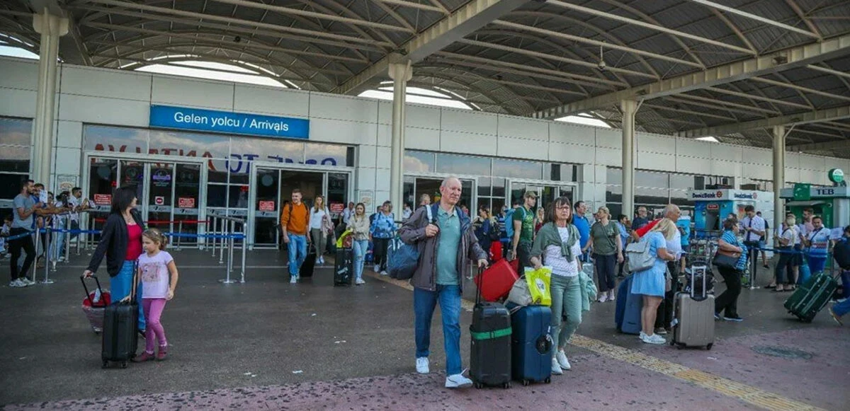 Seferberlikten kaçış sürüyor: Ruslar ülkeden kaçış için 500 bin lirayı gözden çıkardılar!