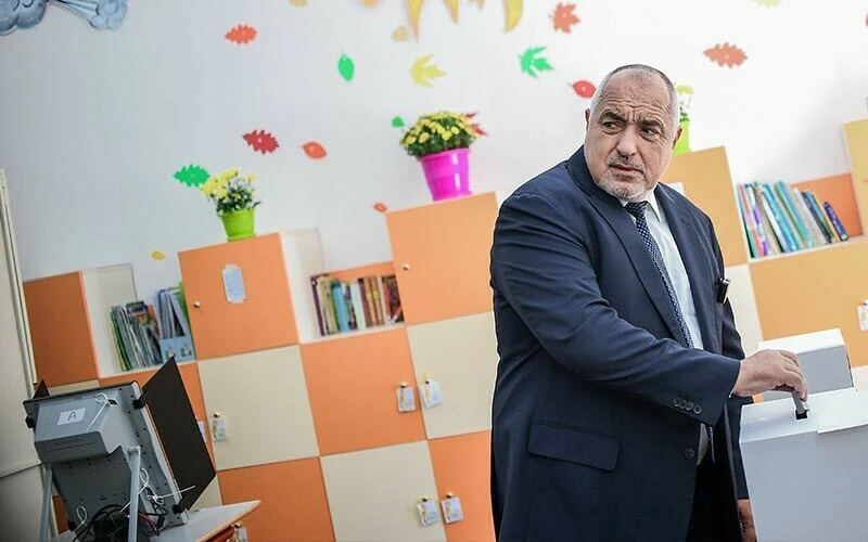 Bulgaristan'da genel seçimler tamamlandı: Eski Başbakan Borisov'un partisi ilk sırada, Türkler parlamentoda