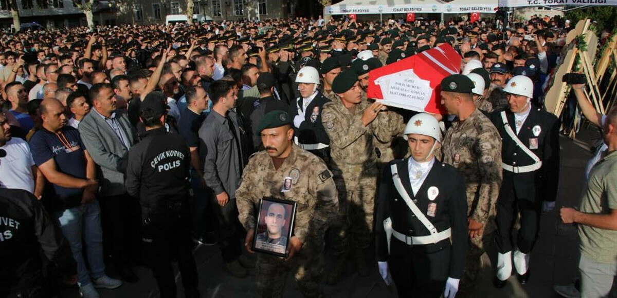 Türkiye şehitlerine veda etti