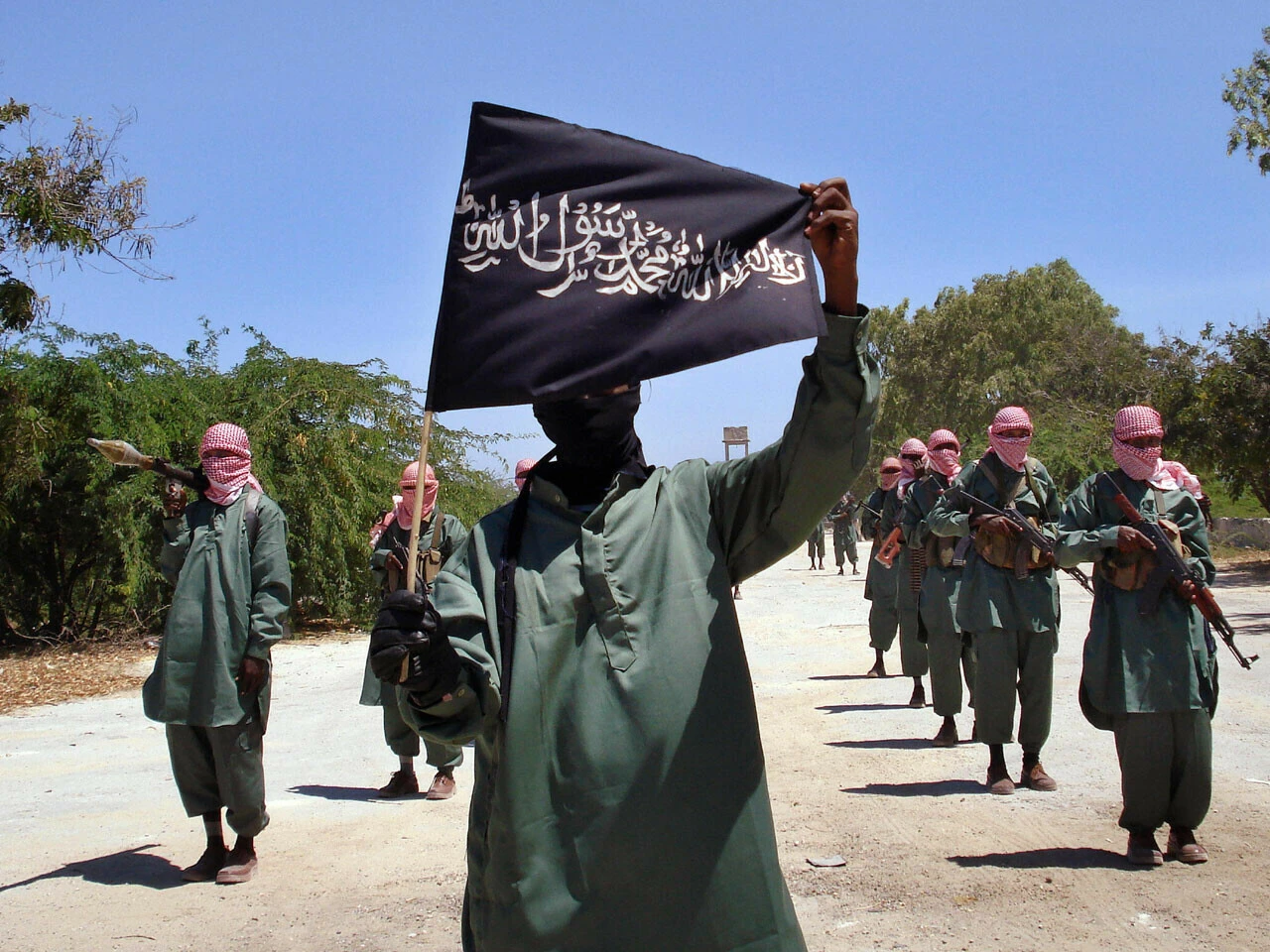 Saklanmak için kullanıyorlardı! IŞİD'li teröristleri aslan yedi