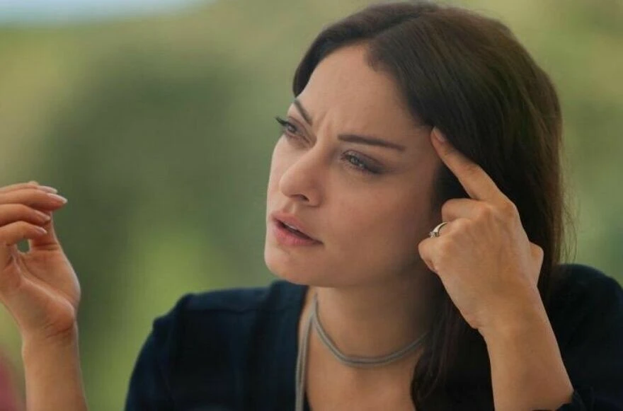 Sezin Akbaşoğulları kaç yaşında, evli mi? İşte oyuncu Sezin Akbaşoğulları dizi ve filmleri