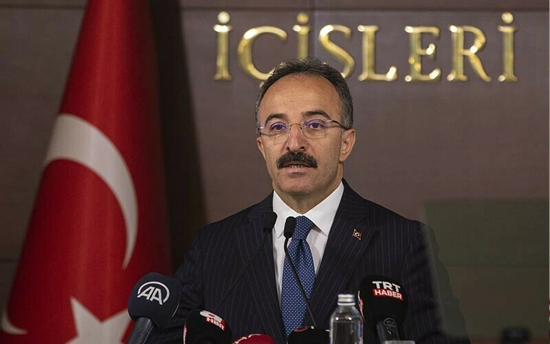 Yunan bakanın 'göçmen' iddiasına Türkiye'den sert tepki: Utanmazsınız, çöplük karıştırdığınızın farkındayız