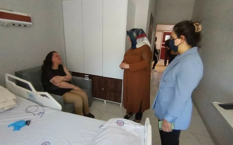 AK Parti Milletvekili Nilgün Ök trafik kazası geçirdi