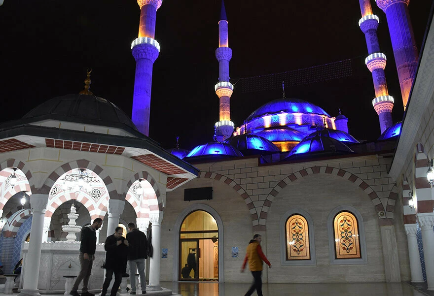 Tüm yurtta Mevlid Kandili idrak edildi