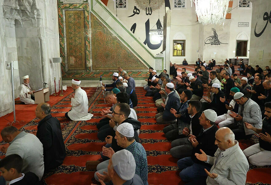 Tüm yurtta Mevlid Kandili idrak edildi