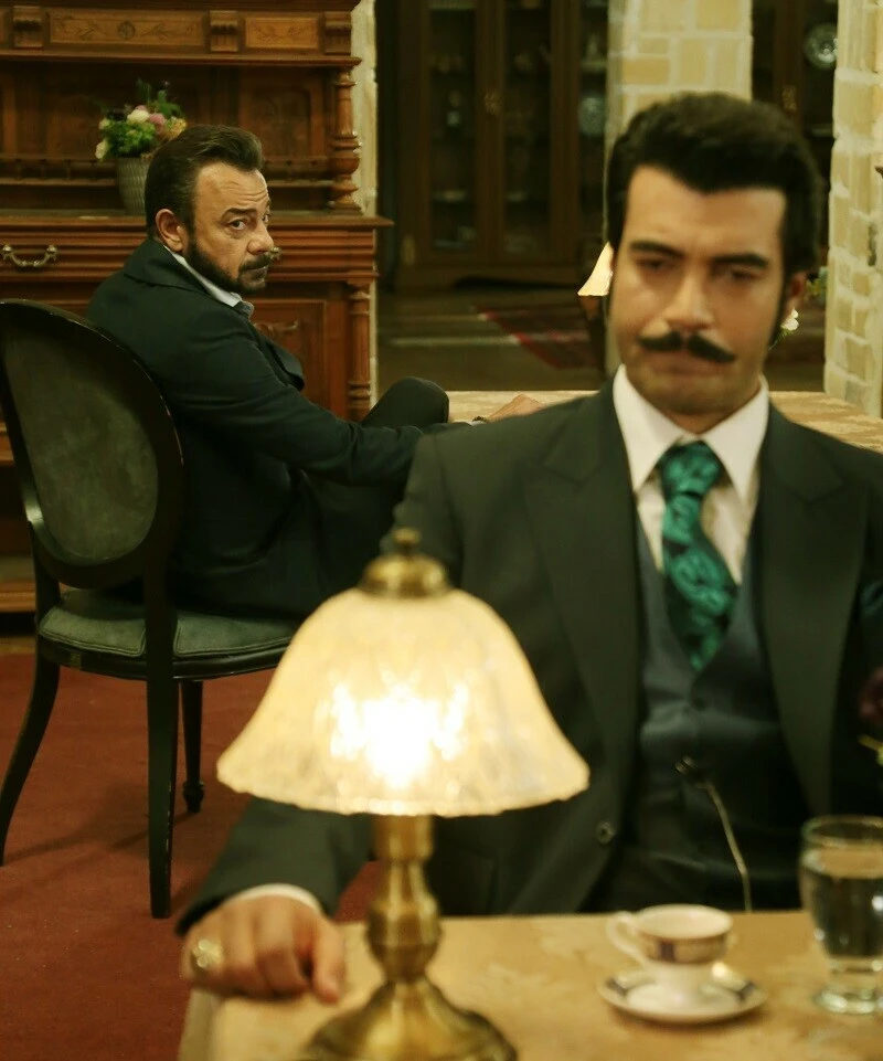 Bir Zamanlar Çukurova gerginliği bitti! Murat Ünalmış'a hakaret eden Kerem Alışık'ın cezası kesildi