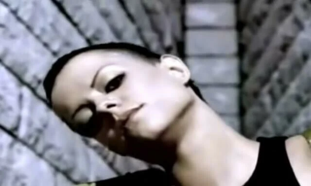 Dünyayla Benim Aramda dizisinin başrolü Demet Özdemir'in ablası da ünlü çıktı!