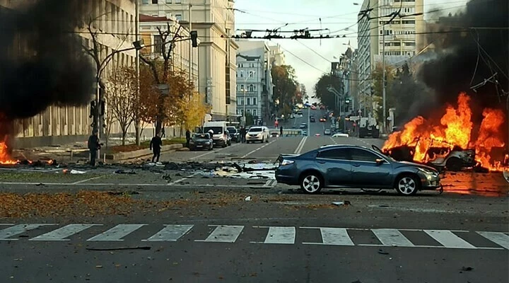 Rusya Kiev'i Sovyet yapımı bu uçaklarla vurdu! Patlamadan hemen önce Kiev semalarında görüldü