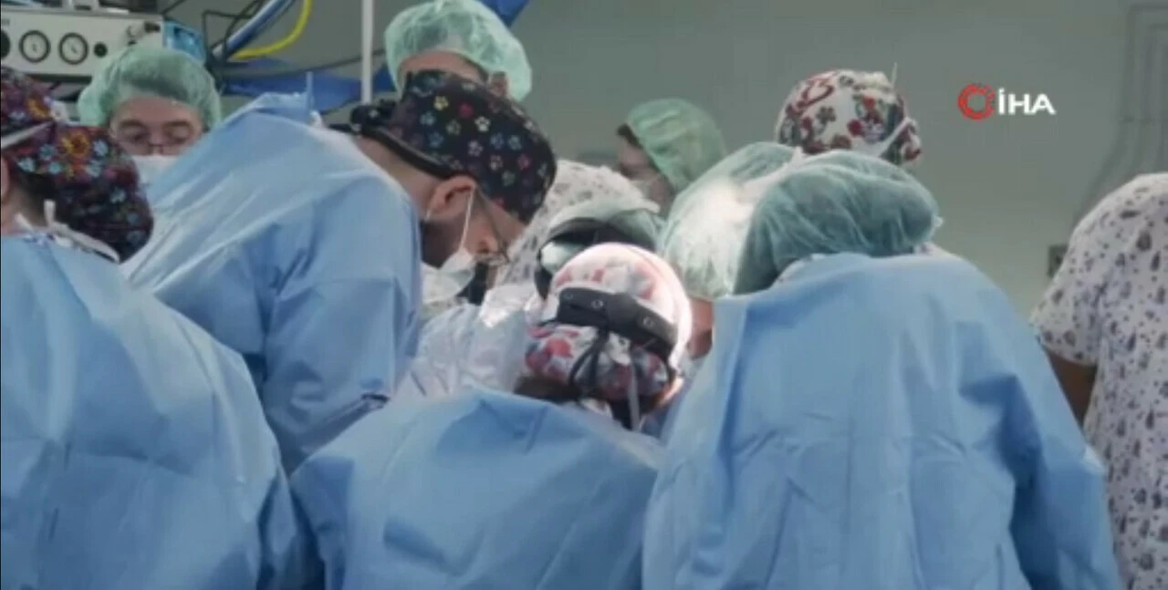 Bir yaşındaki bebeğin hayatını kadavra kurtardı! Dünyada bir ilk