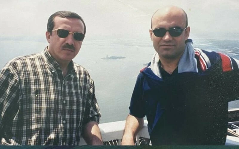 Cumhurbaşkanı Erdoğan'ın eski doktoru Turhan Çömez, İYİ Parti'ye üye oldu