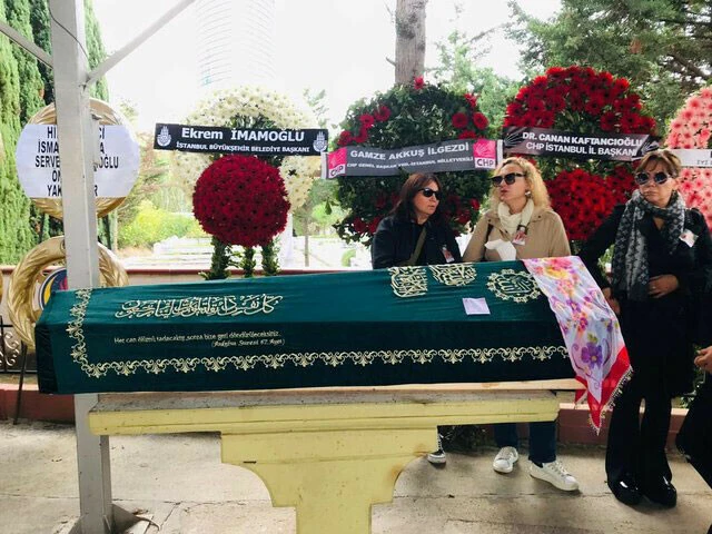 Billur Kalkavan'ın cenazesinde hayat arkadaşı Buğra Bahadırlı'nın gözyaşları sel oldu aktı