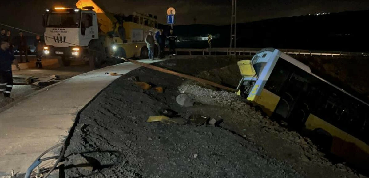 İETT otobüsü şarampole uçtu: Yolcu olmaması faciayı önledi
