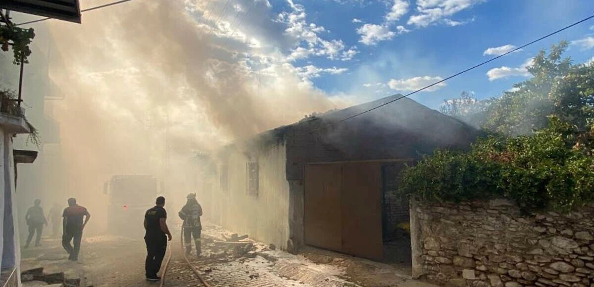 Tüp bomba gibi patladı, alevler kısa sürede evi sardı