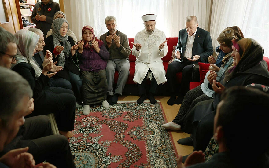 Maden şehidi Selçuk Ayvaz’ın doğacak çocuğunun ismini Cumhurbaşkanı Erdoğan verdi