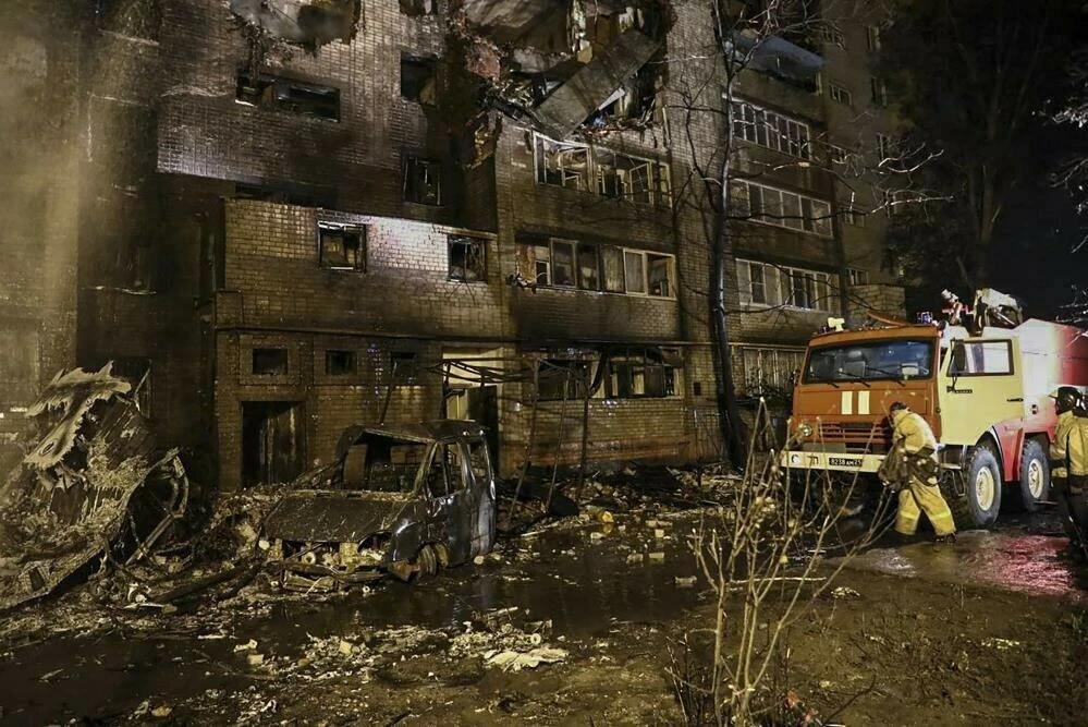 Yeysk'de binanın üzerine düşen Rus uçağı kazasında bilanço artıyor: Çok sayıda ölü ve yaralı var