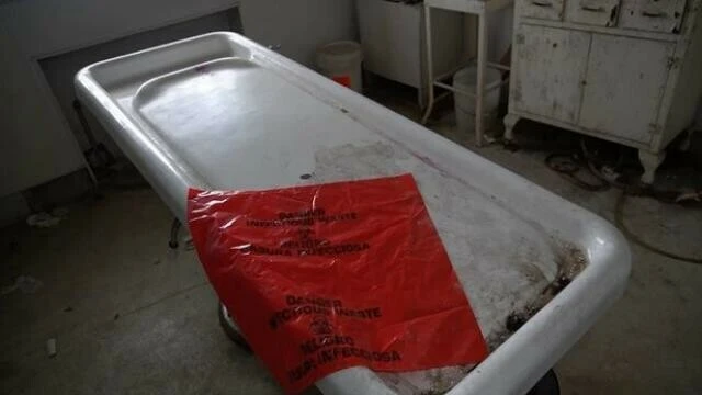 Harabe cenaze evinde TikTok çeken gençler gördükleriyle dehşete düştü! İzleyenlerin tüyleri ürperdi