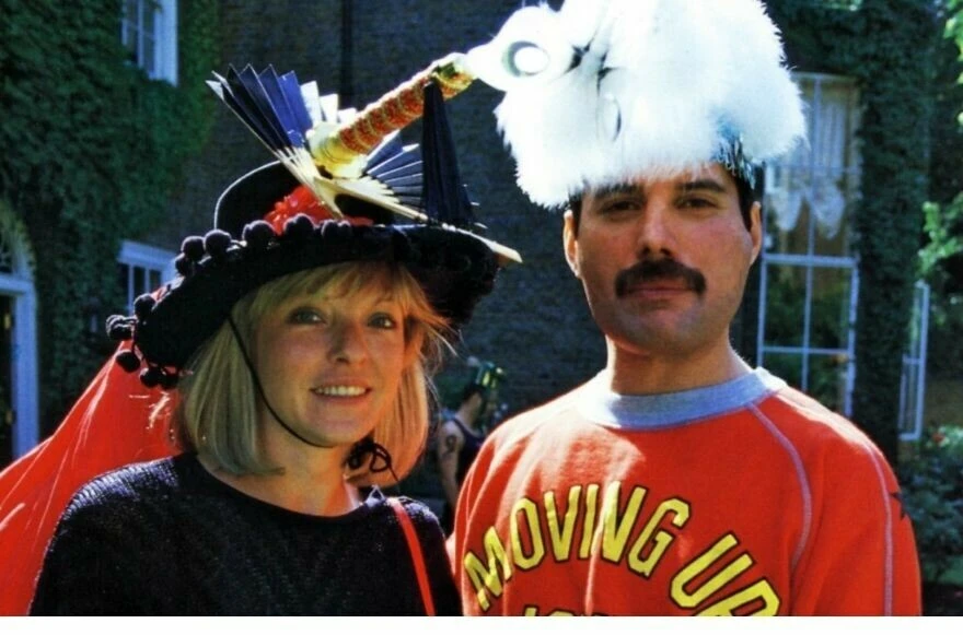 Freddie Mercury kimdir? Queen grubunun solisti Freddie Mercury hayatı