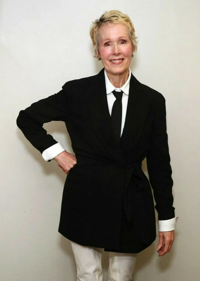 Bu ifadeyi vermeyi senelerce erteledi! Donald Trump kendisine yönelik tecavüz soruşturmasında ifade verdi