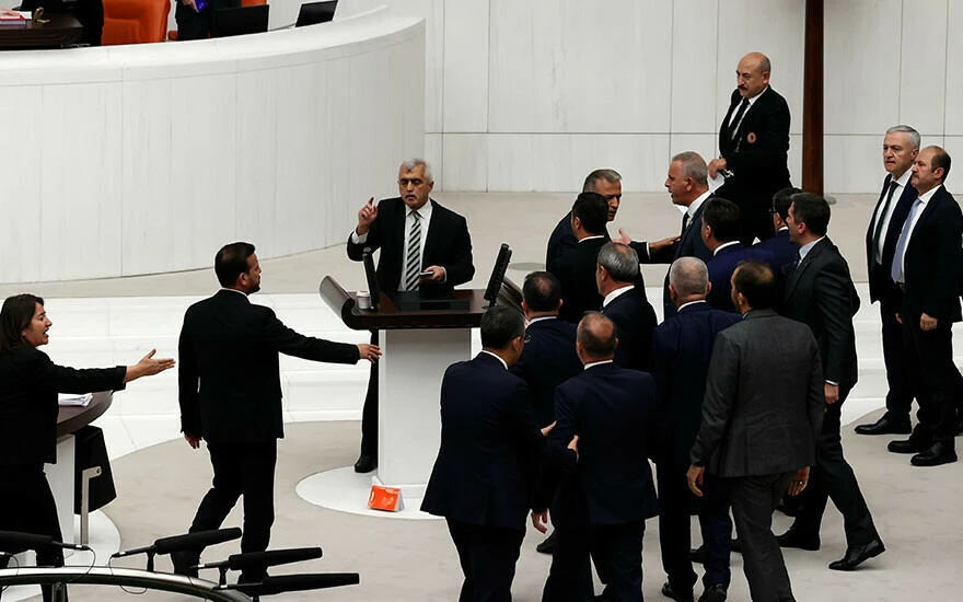 HDP’li Ömer Faruk Gergerlioğlu’nun ‘vicdansız’ sözleri Meclis’i karıştırdı