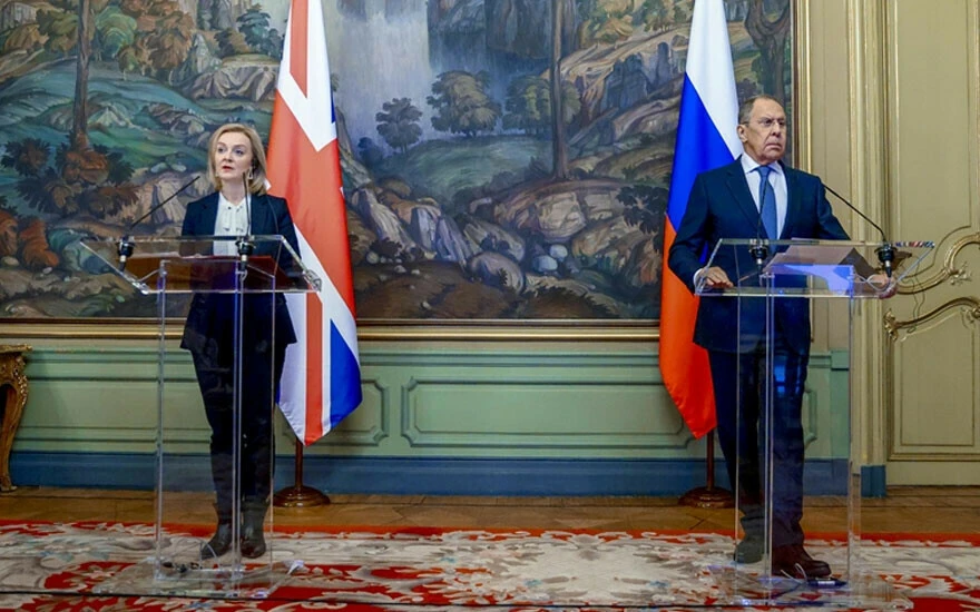 Liz Truss'ın istifası sonrası ABD ve Rusya cephesinden ilk yorum