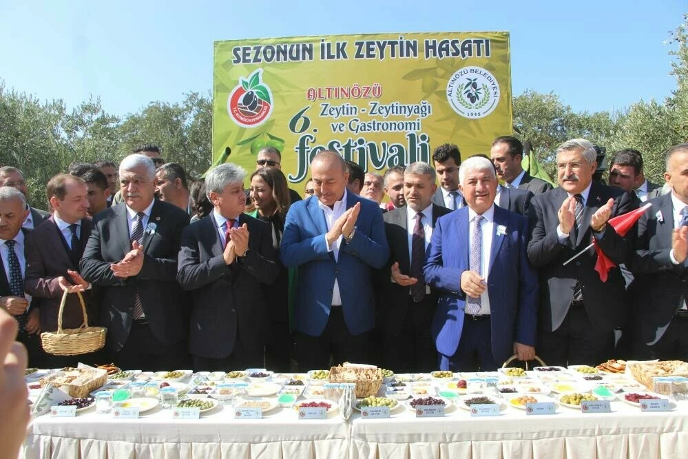 Barış Dışişleri Bakanı Mevlüt Çavuşoğlu: <a href=