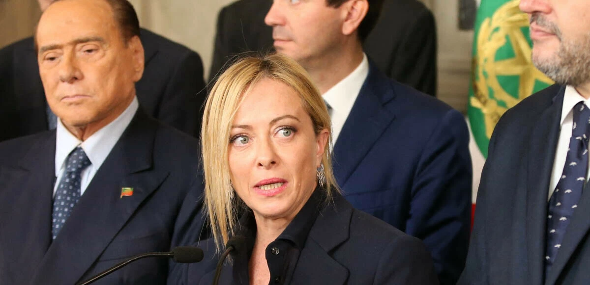 İtalya'da hükümet kuruldu! Aşırı sağcı Meloni, ilk kadın başbakan oldu