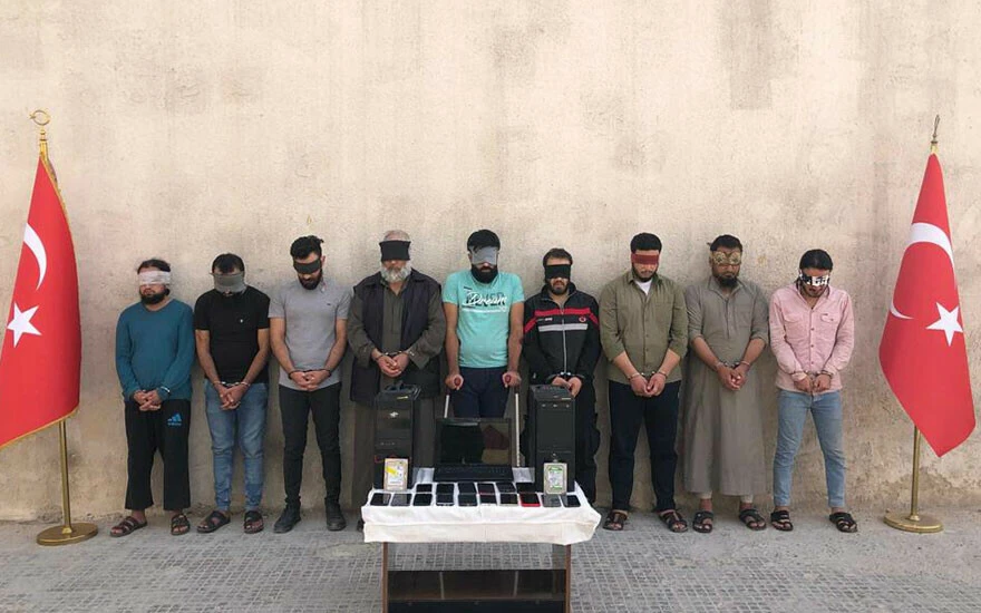 Son dakika! Suriye’de terör örgütü DEAŞ’a operasyon: Örgütün sözde yöneticileri 9 terörist yakalandı