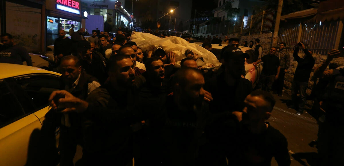 İşgalci İsrail güçleri Batı Şeria'yı yaktı yıktı! Çok sayıda ölü ve yaralı var