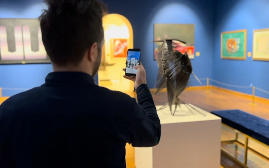 Yapay zeka ile seslendirme müzeye girdi: Kamerayı tut, akıllı rehberi dinle dönemi