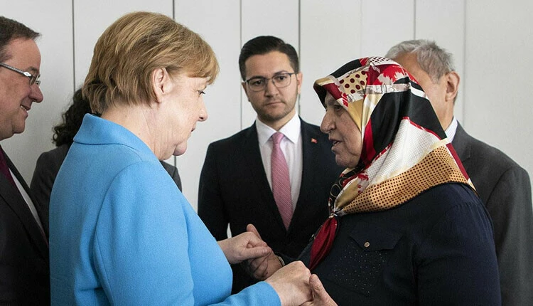 Solingen’de ailesi ırkçılar tarafından yakılarak katledilen Mevlüde Genç hayatını kaybetti