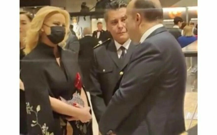 Müge Anlı sır gibi sakladığı eşiyle sonunda görüntülendi: Eşiyle uyumu ve şıklığı dikkat çekti!