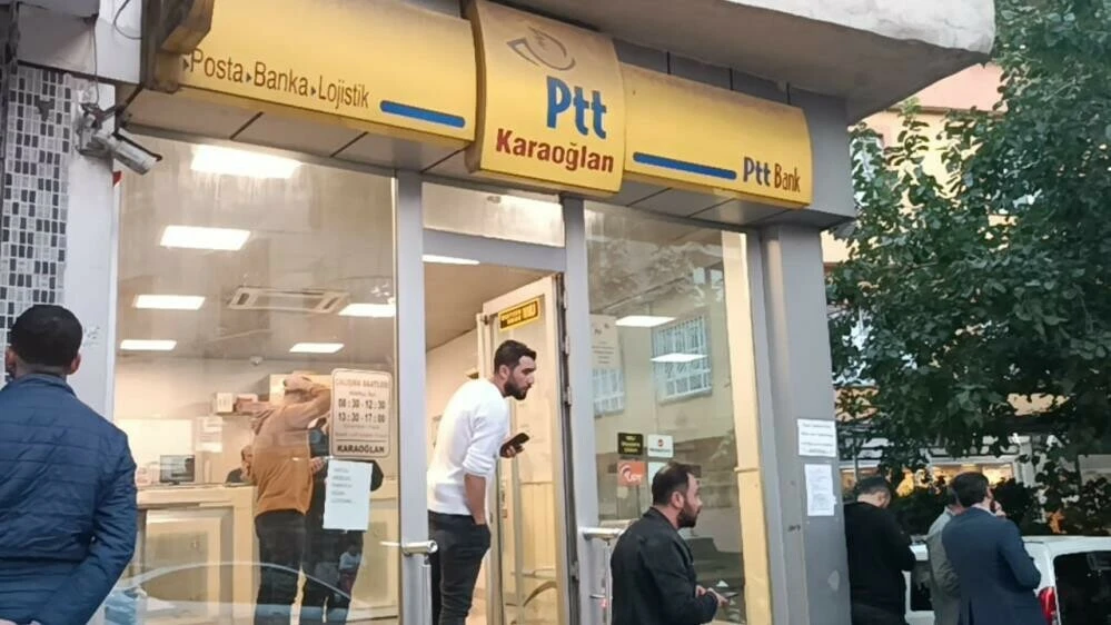 soygun PTT şubesinde kar maskeli <a href=