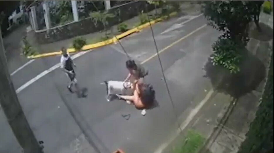 Pitbull'un nefesini kesti kadını kurtardı! İşte herkesin öğrenmesi gereken o taktik