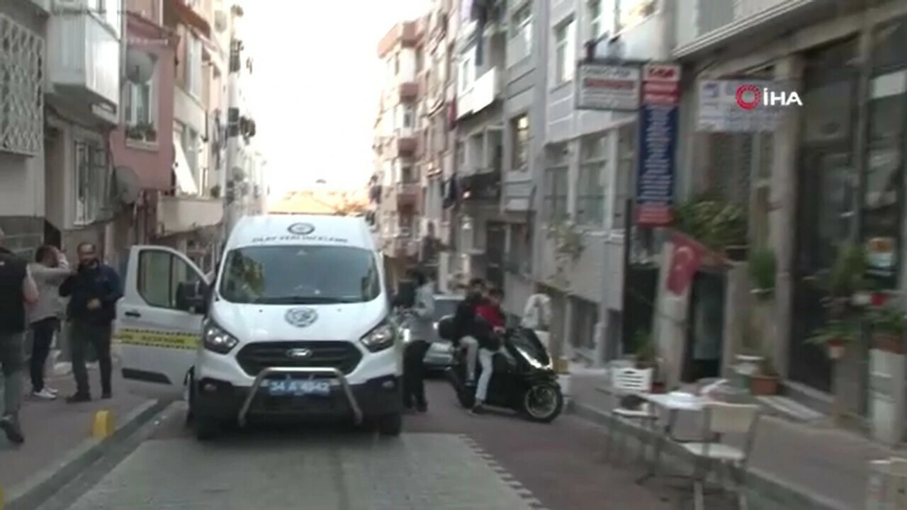 Fatih’te apartmanda parçalara ayrılmış ceset bulundu!