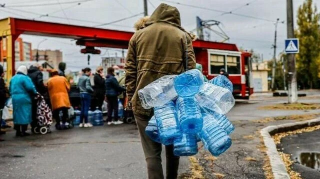 Rusya Ukrayna'ya yine füze yağdırdı! Enkaz altında cansız bedene ulaşıldı