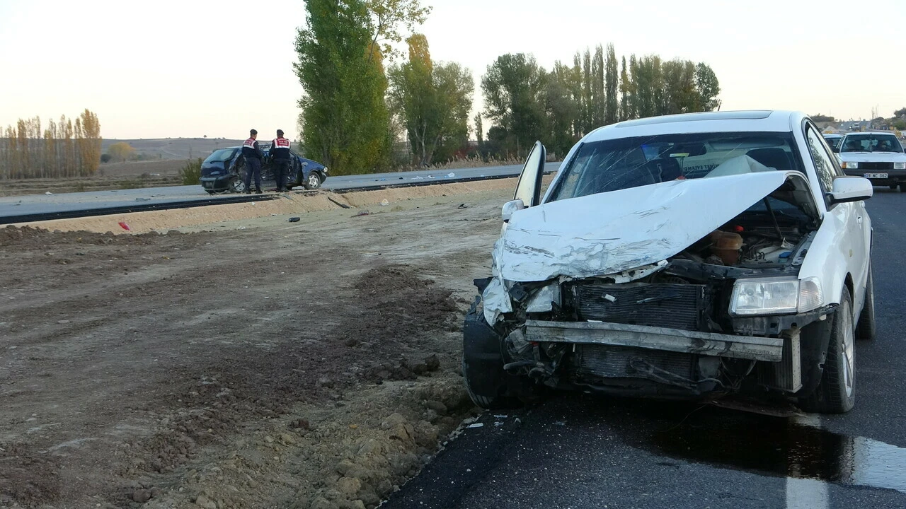 trafik kazası Çorum'da <a href=