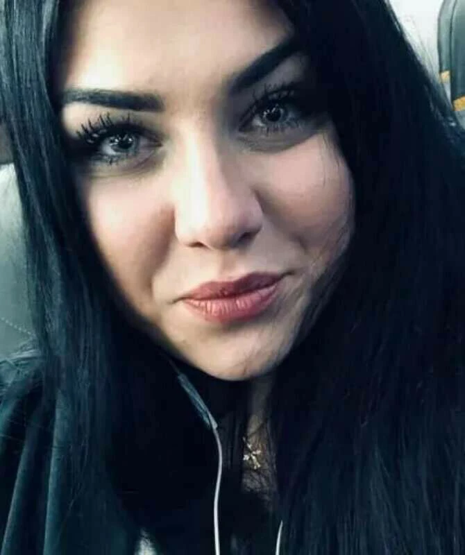 Almanya bu cinayeti konuşuyor! Kadını onlarca kez sokak ortasında bıçakladı