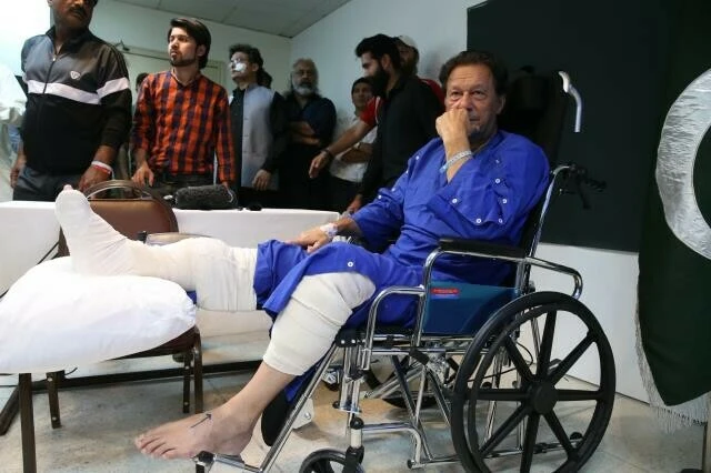 Suikastten haberi olduğunu söyleyen Pakistan eski lideri İmran Han 3 ismi işaret etti