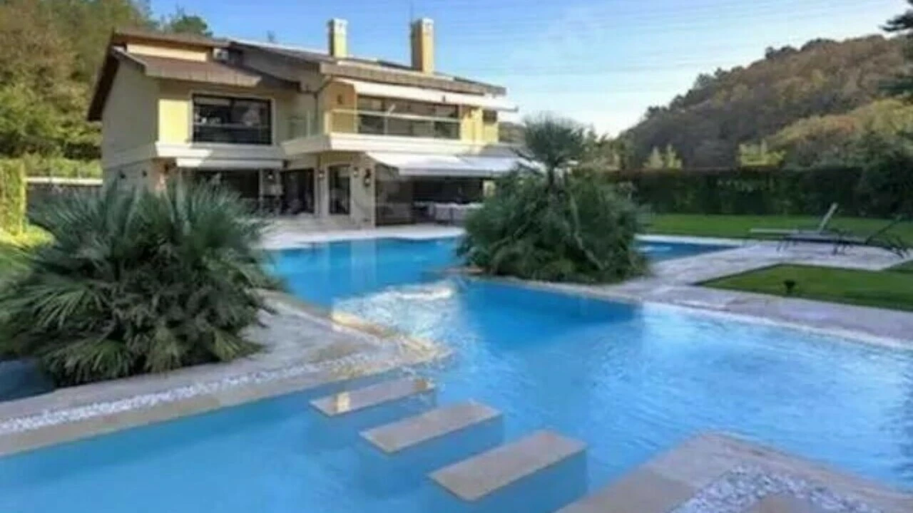 Ajda Pekkan'ın ultra lüks villasına Galatasaraylı Icardi talip oldu: Villanın fiyatı dudak uçuklattı!