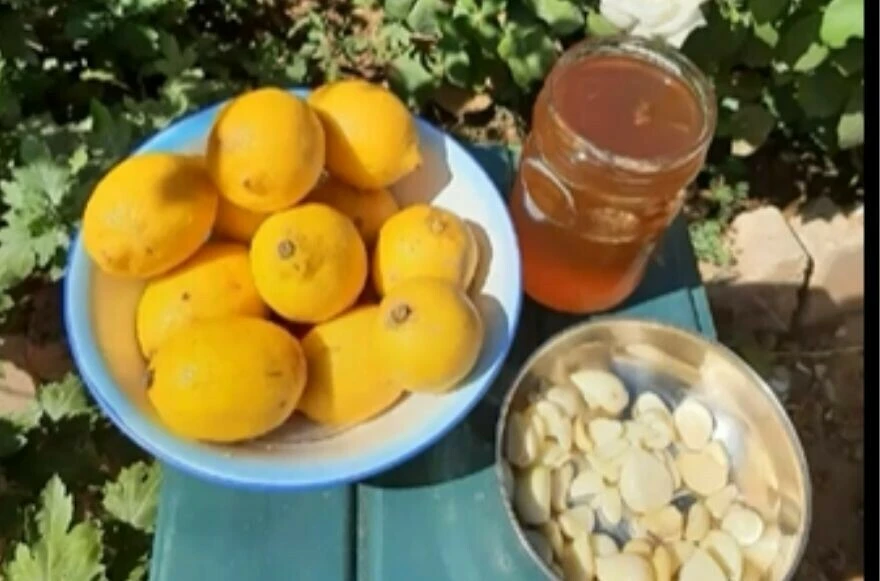 Ballı, sarımsaklı, limonlu karışımın faydası saymakla bitmez!  Denemeyen bin pişman!