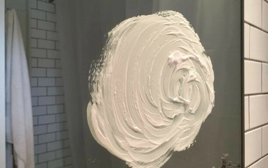 Tıraş köpüğünün tıraş etmek dışındaki faydalarına inanamayacaksınız: En iyi deterjanın çıkaramadığı lekeleri çıkarıyor!