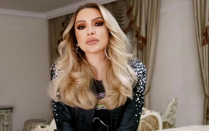 Aradığı evi Yeniköy’de bulan Hadise kesenin ağzını açtı: Hadise yeni evini dudak uçuklatan fiyata aldı!