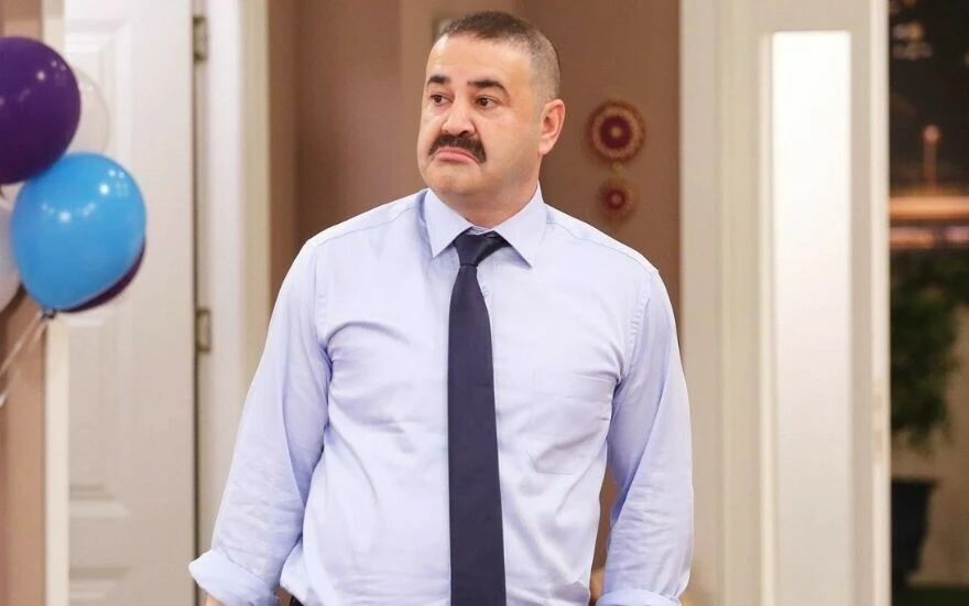 Cem Özer, Şafak Sezer’le yıllar önceki kavgasını anlattı: “Bir tane vurdum, asansörün oradaki kül tablasına uçtu ve kondu”