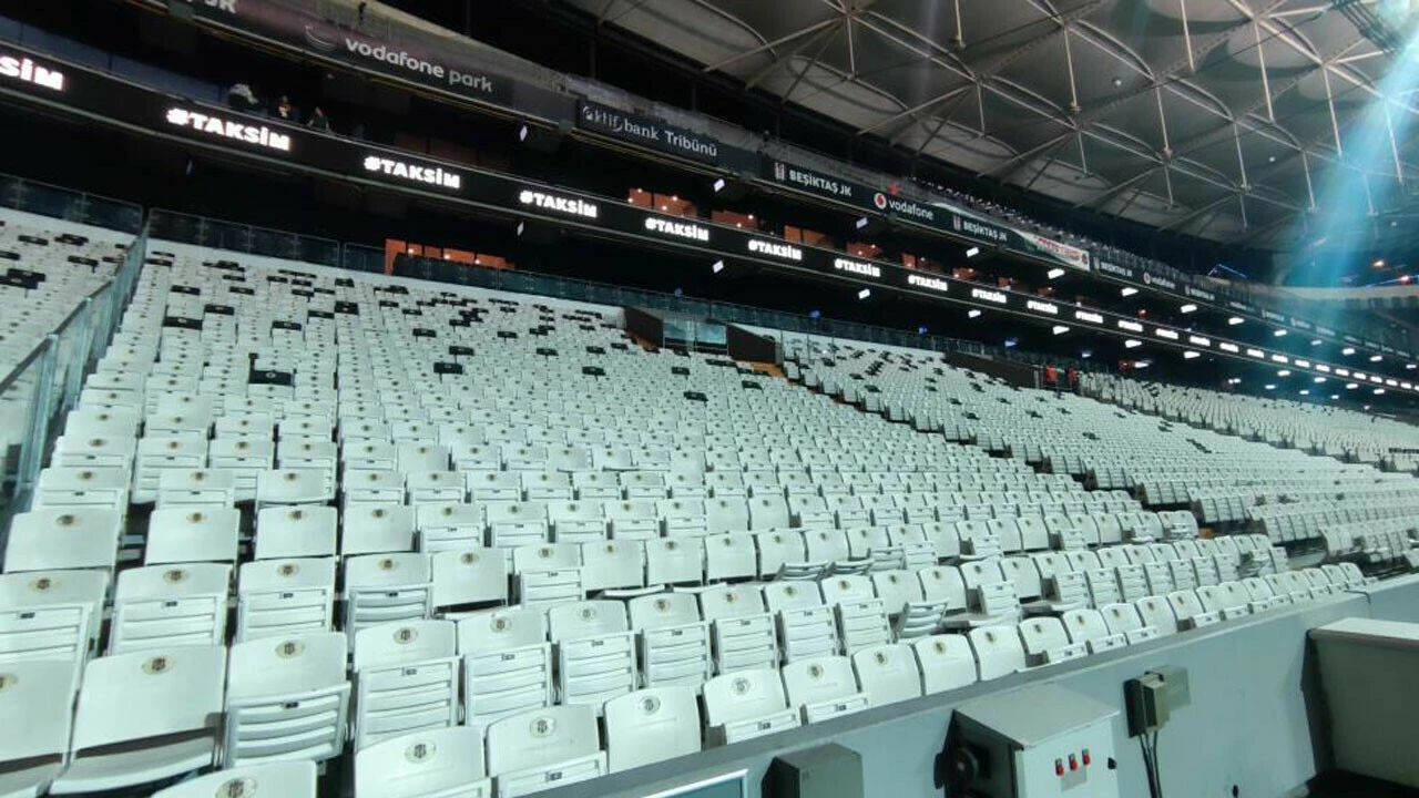 Beşiktaş stadında taziye mesajı