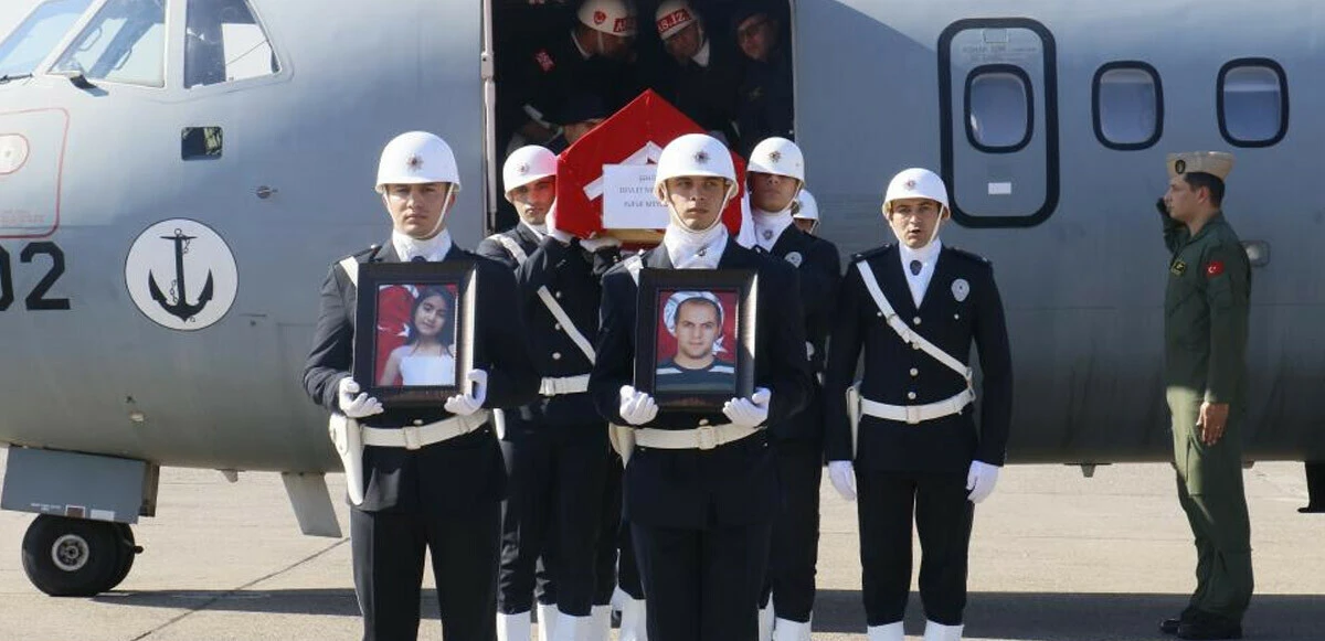 Ecrin ve Yusuf Meydan'a veda! Taksim'deki patlamadan yaralı kurtulan anneden yürek yakan haykırış: Gösterin bana, bebeğimi istiyorum